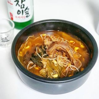 요리반상회 용문해장국 2팩 + 뚝배기 1개 — 4점을 준 리뷰어가 2021년 3월 올린 사용 사진