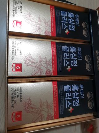 서울약사신협_투데이홍삼정플러스스틱_10g x 30포 — 5점을 준 리뷰어가 2021년 5월 올린 사용 사진