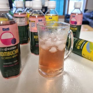 더그레잇티 콤부차 300ml *12개입 (오리지널 6개+베리리치 6개) — 5점을 준 리뷰어가 2022년 7월 올린 사용 사진