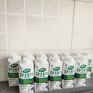 셀렉스스포츠 셀렉스 스포츠 웨이 프로틴 초콜릿 _ 330ml x 12팩 — 5점을 준 리뷰어가 2021년 3월 올린 사용 사진