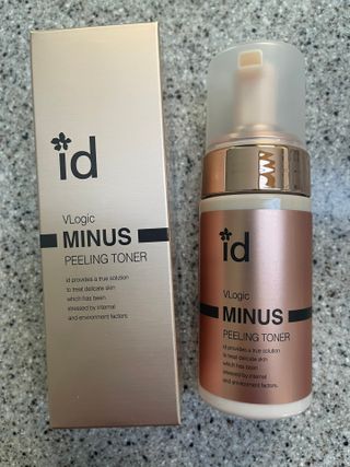 아이디플라코스메틱 아이디 브이로직 마이너스 필링 토너 110ml — 5점을 준 리뷰어가 2022년 1월 올린 사용 사진