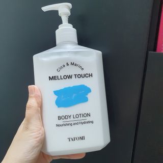 타포미 멜로우 터치 바디로션 500ml — 5점을 준 리뷰어가 2023년 3월 올린 사용 사진