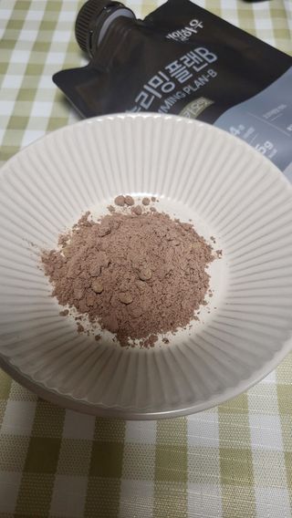 일일하우 슬리밍 플랜B 고소한 귀리맛, 진한 카카오맛 (체중조절식) — 4점을 준 리뷰어가 2023년 7월 올린 사용 사진