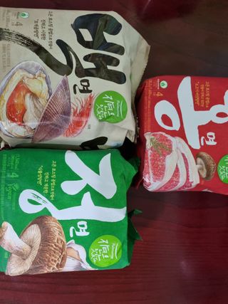 [풀무원] 자연은맛있다 정면, 백면, 홍면  세트 — 5점을 준 리뷰어가 2021년 4월 올린 사용 사진