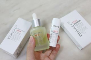 Free [비타브리드]피부를 위한 비타민C 조합! 비타브리드C12 듀얼 드롭 세럼&페이스 브라이트닝+ — 4.5점을 준 리뷰어가 2023년 10월 올린 사용 사진