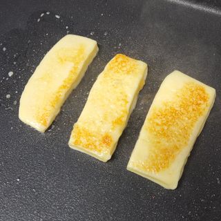 앙투어솔레 아일랜드 구워먹는 치즈 100 자연 치즈 와인안주 300g(100g x 3팩) — 5점을 준 리뷰어가 2022년 8월 올린 사용 사진