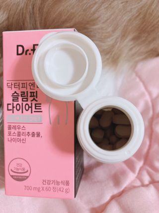 닥터피엔티 [Dr.PNT] 하루 2알로 건강한 다이어트! 한겨울에도 체지방만 쏙~ 슬림핏 다이어트 — 4점을 준 리뷰어가 2022년 8월 올린 사용 사진