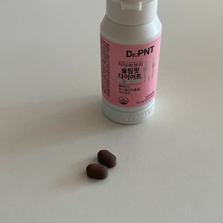 닥터피엔티 [Dr.PNT] 하루 2알로 건강한 다이어트! 한겨울에도 체지방만 쏙~ 슬림핏 다이어트 — 4점을 준 리뷰어가 2023년 2월 올린 사용 사진