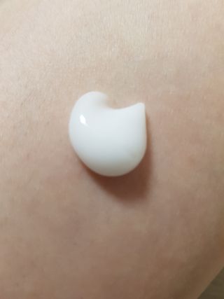 조향사 바디 앤 핸드 로션 화이트 포레스트 — 4점을 준 리뷰어가 2022년 6월 올린 사용 사진