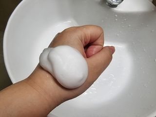 [바이로담] 저자극 약산성버블 폼 폼클렌징 150ml — 4.5점을 준 리뷰어가 2021년 4월 올린 사용 사진