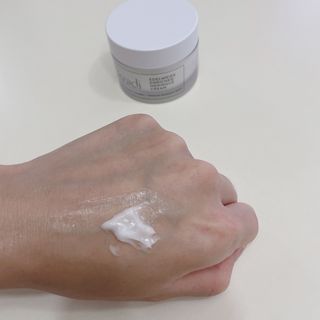 플레라디 에델바이스 인리치드 머랭 크림 — 4.5점을 준 리뷰어가 2021년 7월 올린 사용 사진
