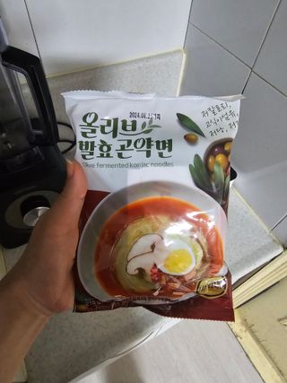 클린24시간 올리브발효곤약면 시원김치면 1세트-(3봉) — 5점을 준 리뷰어가 2024년 3월 올린 사용 사진