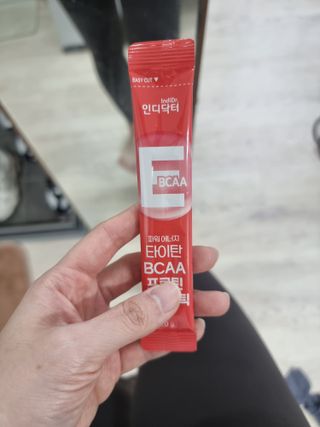[인디닥터] 타이탄 BCAA 프로틴 젤리스틱 — 5점을 준 리뷰어가 2022년 4월 올린 사용 사진