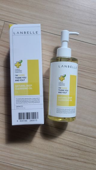 랑벨 내츄럴 딥 클렌징 오일 200ml (저자극 약산성 천연 클렌징) — 5점을 준 리뷰어가 2022년 10월 올린 사용 사진