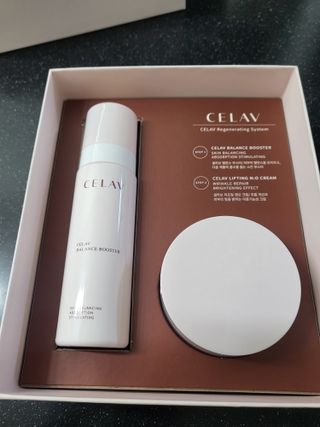 프리마인 바르기만 하면 철벽 스킨케어+24시간 마스크팩 효과. 셀라브 리제너레이팅 시스템 부스터+크림 세트 — 5점을 준 리뷰어가 2023년 5월 올린 사용 사진