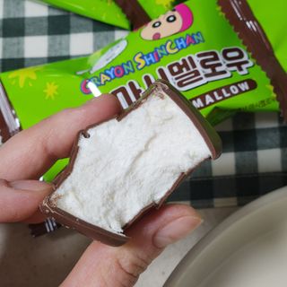 (주) 피치코리아 짱구 초코마시멜로우 X 10개입 — 5점을 준 리뷰어가 2023년 3월 올린 사용 사진