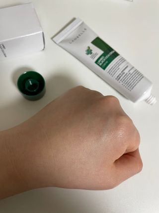랑벨 랑바이오 블랙 시카 크림 50ml(블랙비 프로폴리스, 시카 4종, 판테놀 10 함유) — 5점을 준 리뷰어가 2023년 2월 올린 사용 사진