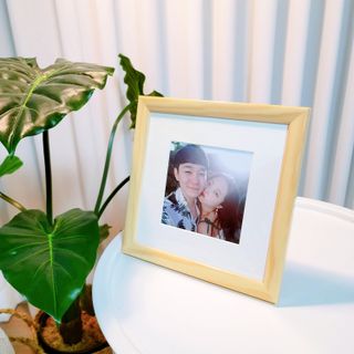 니은기억 휴대폰 속 인생샷을 담는 인생샷 액자 이태리 수입산 원목 프레임 — 5점을 준 리뷰어가 2021년 6월 올린 사용 사진