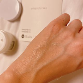 [버진팜스]모공 정돈에서 진정까지 한번에 푸딩수딩2.0 — 5점을 준 리뷰어가 2021년 1월 올린 사용 사진