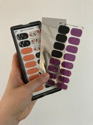데싱디바 글레이즈 할로윈 네일_5종 중 택1 — 5점을 준 리뷰어가 2021년 10월 올린 사용 사진
