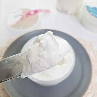 요그앤오트 그릭요거트 3종(그릭요거트24 150g + 그릭요거트48 150g + 그릭요거트72 320g) — 5점을 준 리뷰어가 2022년 7월 올린 사용 사진