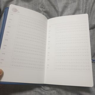 응원과 위로가 필요한 당신에게  리훈 하고싶은말 스터디 플래너 — 5점을 준 리뷰어가 2021년 3월 올린 사용 사진