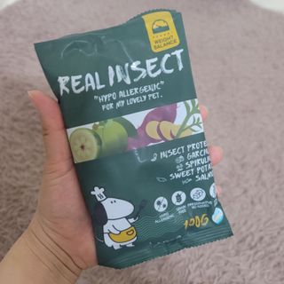 [푸디웜] 라포그  리얼인섹트 웨이트밸런스 저알러지 강아지 사료  1.2KG — 4.5점을 준 리뷰어가 2021년 7월 올린 사용 사진