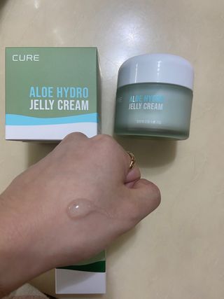 김정문알로에 큐어 큐어 알로에 리프레쉬 젤리 세럼, 큐어 알로에 하이드로 젤리 크림 — 5점을 준 리뷰어가 2021년 3월 올린 사용 사진