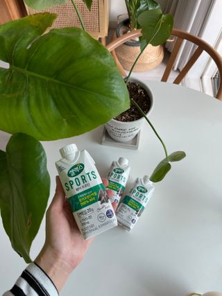 셀렉스스포츠 셀렉스 스포츠 웨이 프로틴 초콜릿 _ 330ml x 12팩 — 5점을 준 리뷰어가 2021년 3월 올린 사용 사진