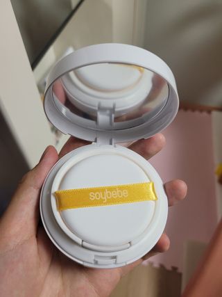 소이베베X신비아파트 모이스쳐 선팩트 SPF50+ PA+++ — 5점을 준 리뷰어가 2023년 4월 올린 사용 사진