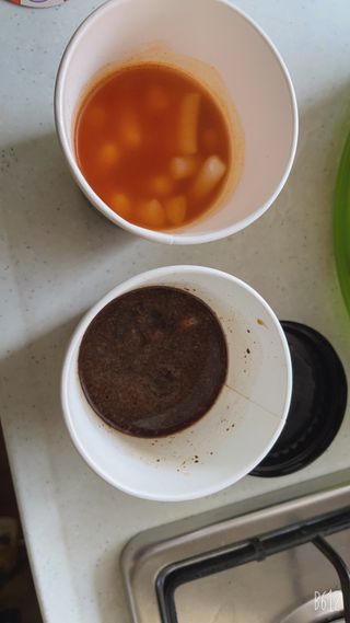 유비쿡 컵떡볶이 매운컵떡볶이2개/ 짜장컵떡볶이 2개  총 4개세트 — 4점을 준 리뷰어가 2021년 6월 올린 사용 사진