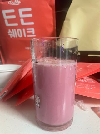 [덜다] 든든 식물성 단백질 쉐이크 40g X 7입 (곡물/딸기) — 5점을 준 리뷰어가 2023년 8월 올린 사용 사진