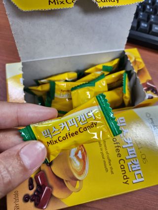 (주) 피치코리아 믹스커피캔디76g x2개입 — 5점을 준 리뷰어가 2022년 11월 올린 사용 사진