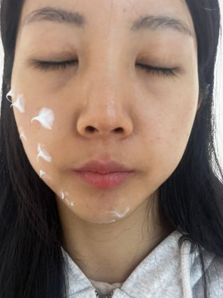 비프리코스메틱 뉴 프레쉬 크림 80ml — 4.5점을 준 리뷰어가 2023년 2월 올린 사용 사진