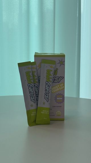 [1박스 구매평] 휘티부스터 데일리 샤인 스틱 선&브라이트닝 케어 이너뷰티 — 4.5점을 준 리뷰어가 2025년 8월 올린 사용 사진