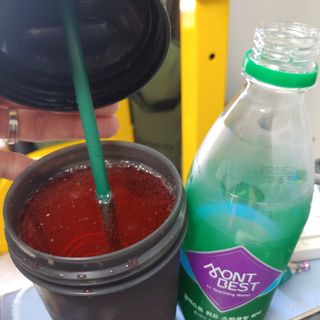 몽베스트 Montbest with Sparkling water Plain 20병 — 5점을 준 리뷰어가 2022년 5월 올린 사용 사진