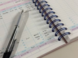 리훈 리뉴얼 오늘쓰임 가계부 용돈기입장 금전납출부 캐쉬북 만년 — 5점을 준 리뷰어가 2023년 3월 올린 사용 사진