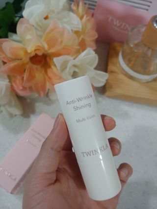 트윙클라 안티링클 샤이닝 멀티밤 — 5점을 준 리뷰어가 2022년 8월 올린 사용 사진