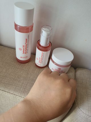 아이앤립 / EYENLIP 아이앤립 연어오일 리바이탈라이징 토너+앰플+크림 3종 세트 — 4.5점을 준 리뷰어가 2021년 6월 올린 사용 사진