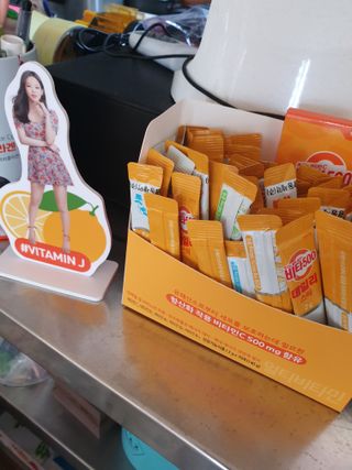 광동생활건강 [광동] 제니비타민C 비타500데일리스틱 180포+제니등신대+제니스티커 — 5점을 준 리뷰어가 2021년 12월 올린 사용 사진