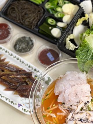 마라도푸드 포항 구룡포 햇 과메기 야채세트 마라도회식당 꽁치 — 5점을 준 리뷰어가 2023년 10월 올린 사용 사진