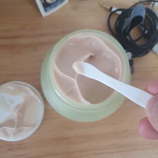 카오리온코스메틱스 사카로미세스와 시카의 만남        릴리피 릴렉싱 크림 진정한 탄력을 경험해보세요 — 5점을 준 리뷰어가 2021년 6월 올린 사용 사진
