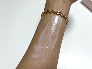 프리마인 선크림만 바꿨을 뿐인데 매일 물 2L챙겨먹고 기초케어 완벽하게 한 물빛피부 완성,셀라브UV프로텍터 — 5점을 준 리뷰어가 2023년 8월 올린 사용 사진