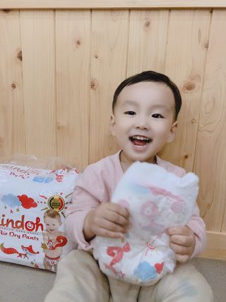 킨도 프리미엄 에어드라이v2 팬티형 기저귀 — 5점을 준 리뷰어가 2021년 6월 올린 사용 사진