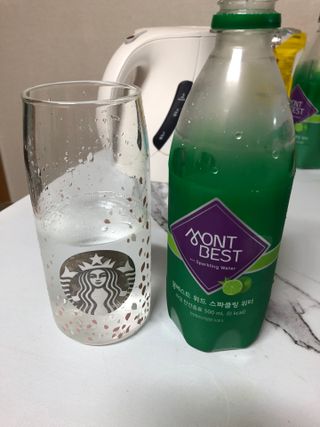 몽베스트 Montbest with Sparkling water Lime20병 — 5점을 준 리뷰어가 2021년 10월 올린 사용 사진