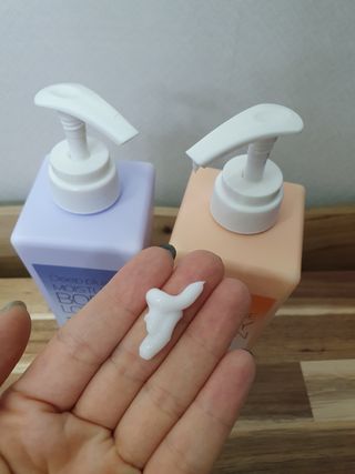 [과일나라] 바세린 모이스처 바디로션 1000ml 2종 — 4점을 준 리뷰어가 2021년 10월 올린 사용 사진