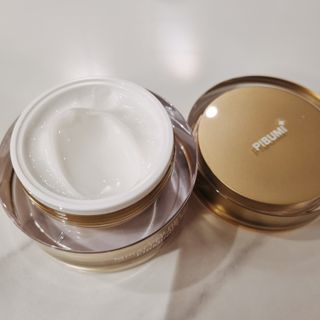 피부미 골드베릴 미라클페어 세레이징 퍼밍 크림 50ml — 5점을 준 리뷰어가 2021년 9월 올린 사용 사진