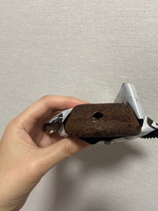 롯데제과 까망카스타드 더블초코 — 4점을 준 리뷰어가 2021년 5월 올린 사용 사진