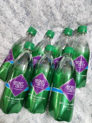 몽베스트 Montbest with Sparkling water Plain 20병 — 5점을 준 리뷰어가 2022년 8월 올린 사용 사진