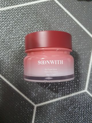 SOONWITH 바이오 수퍼 아쿠아 하이드로 젤 크림 — 5점을 준 리뷰어가 2021년 2월 올린 사용 사진